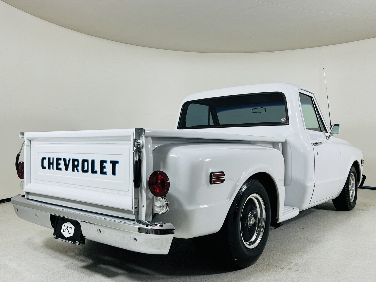 Chevrolet-C-10-Pickup-1969-3