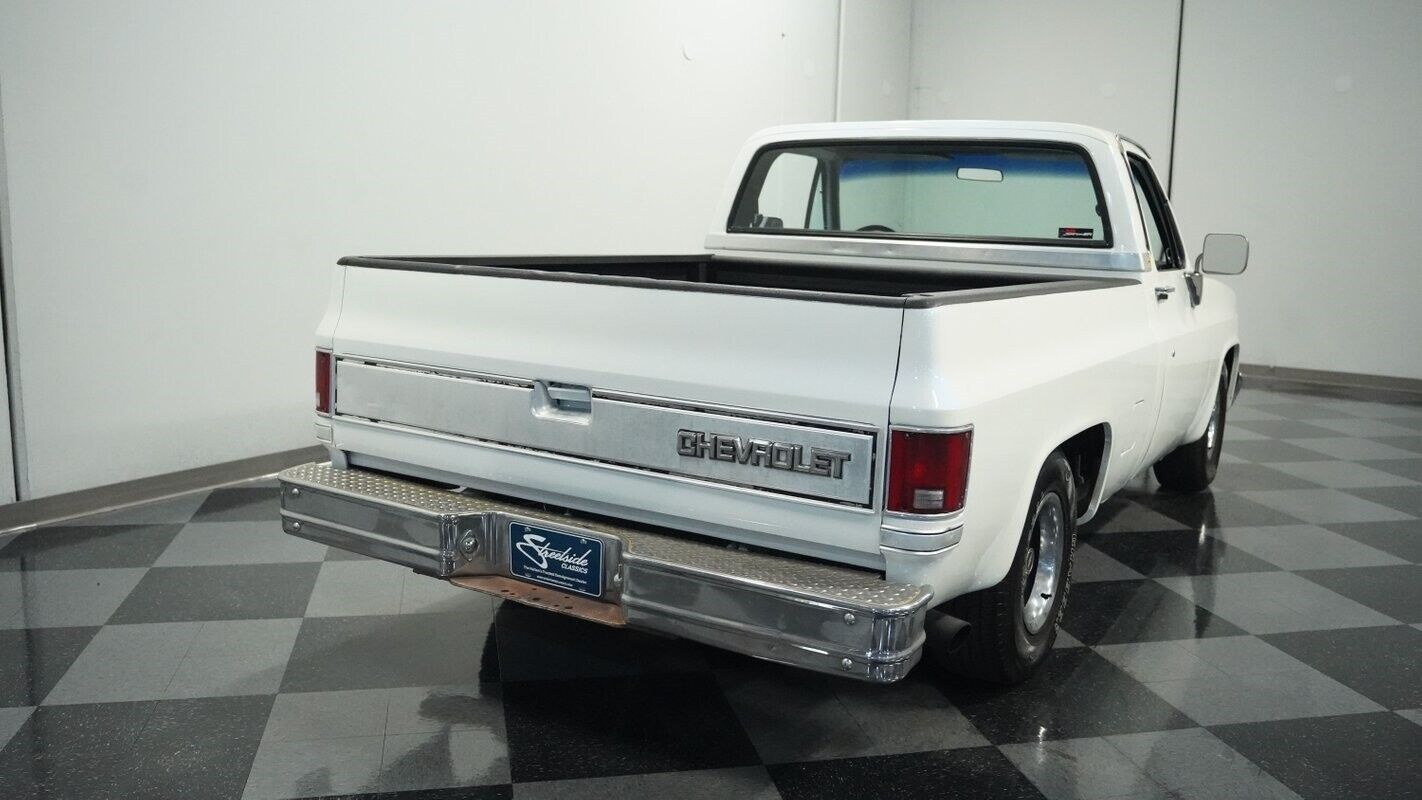 Chevrolet-C-10-Pickup-1982-10