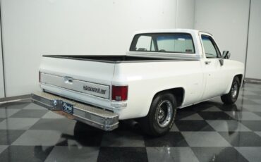 Chevrolet-C-10-Pickup-1982-11