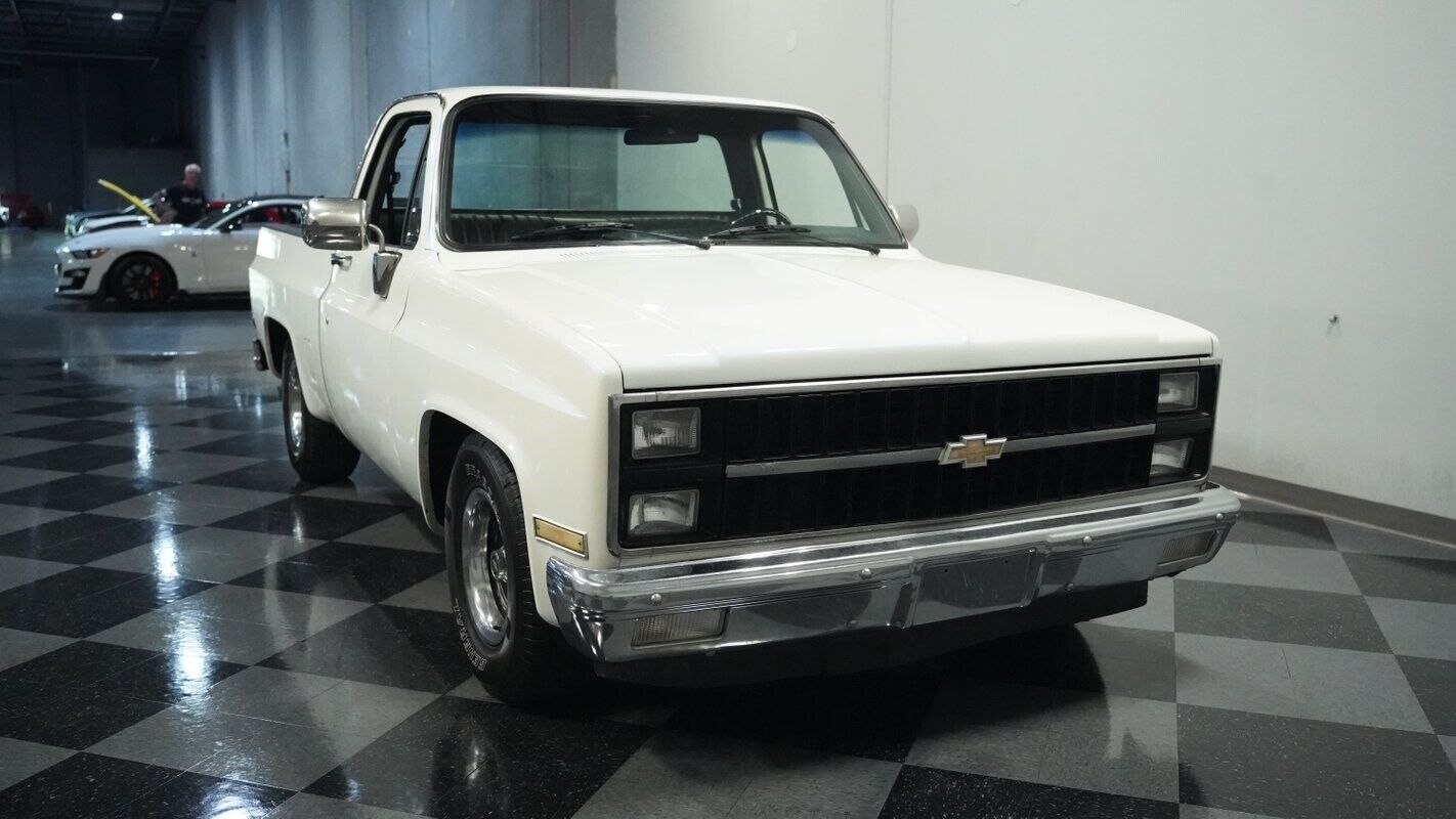 Chevrolet-C-10-Pickup-1982-14