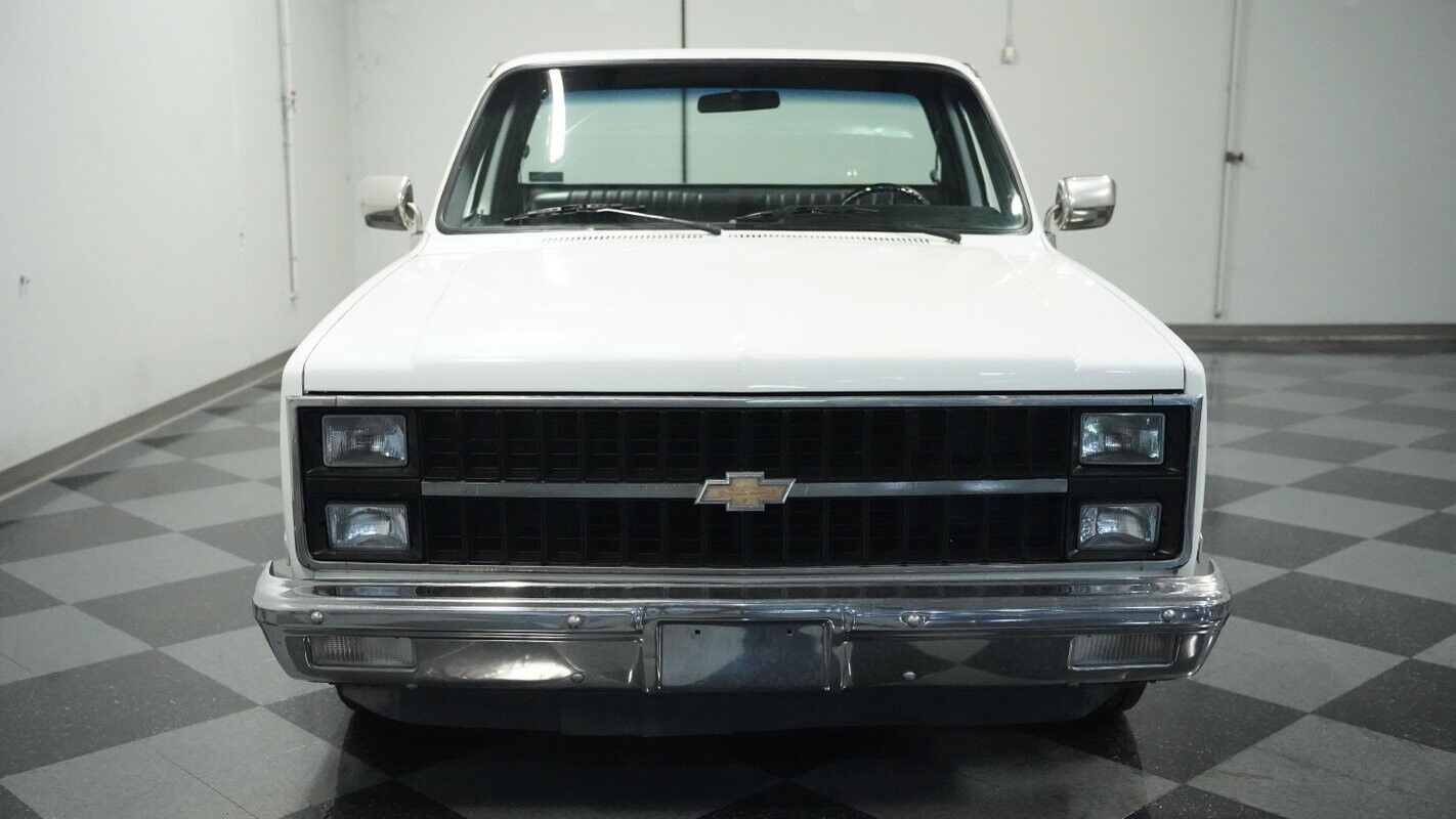 Chevrolet-C-10-Pickup-1982-15