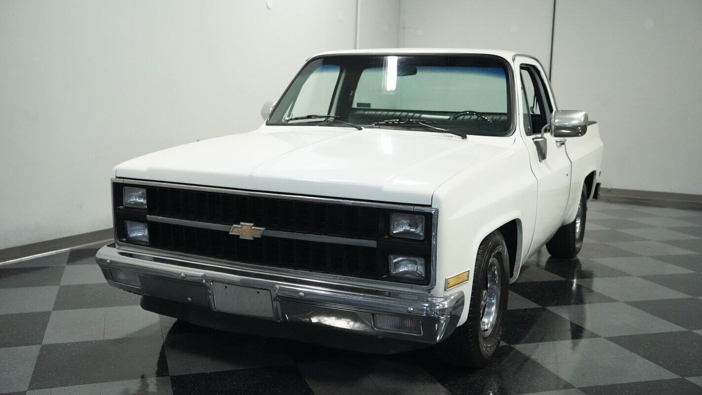 Chevrolet-C-10-Pickup-1982-16