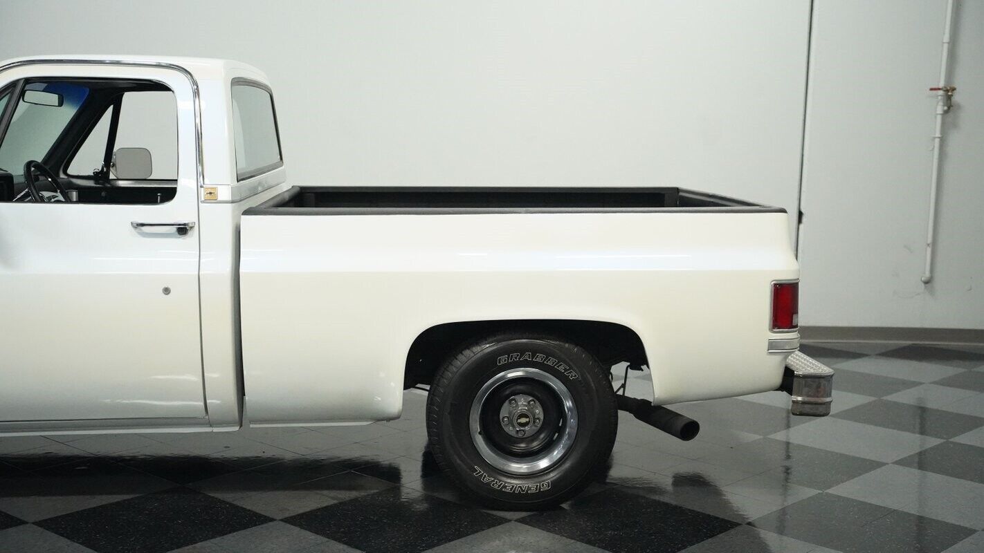 Chevrolet-C-10-Pickup-1982-22