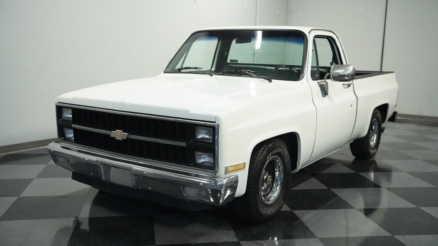 Chevrolet-C-10-Pickup-1982-5