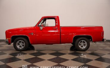 Chevrolet-C-10-Pickup-1982-9