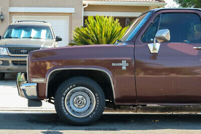 Chevrolet-C-10-Pickup-1983-3