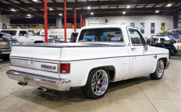 Chevrolet-C-10-Pickup-1983-7