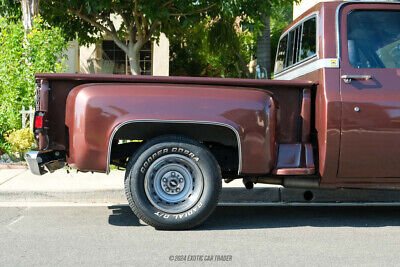 Chevrolet-C-10-Pickup-1983-9