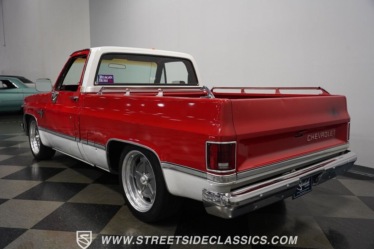 Chevrolet-C-10-Pickup-1984-11