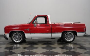 Chevrolet-C-10-Pickup-1984-2