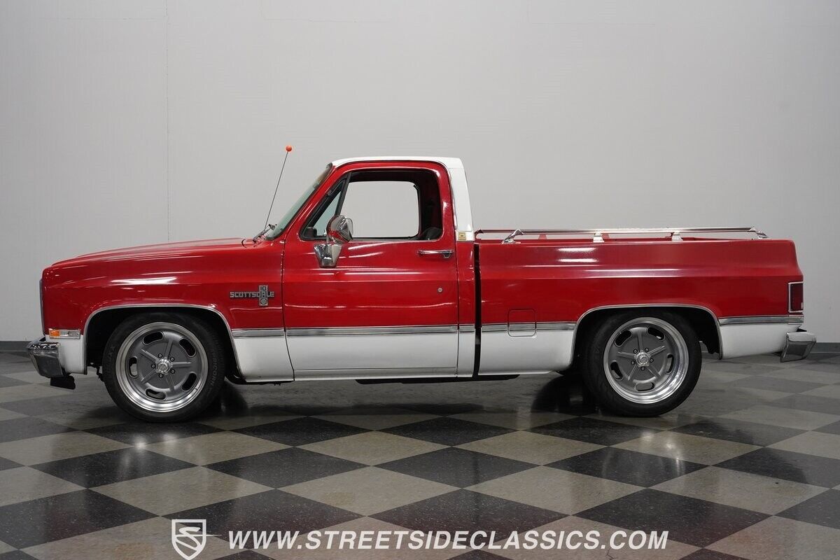 Chevrolet-C-10-Pickup-1984-2