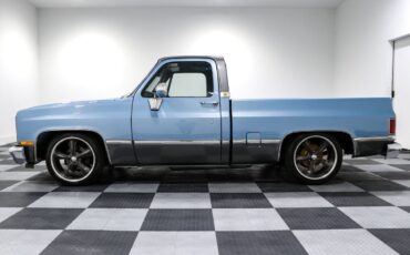 Chevrolet-C-10-Pickup-1984-3