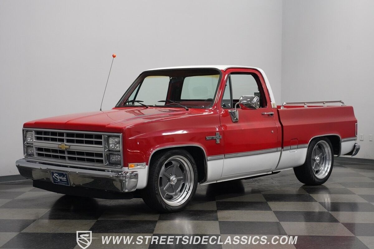 Chevrolet-C-10-Pickup-1984-6