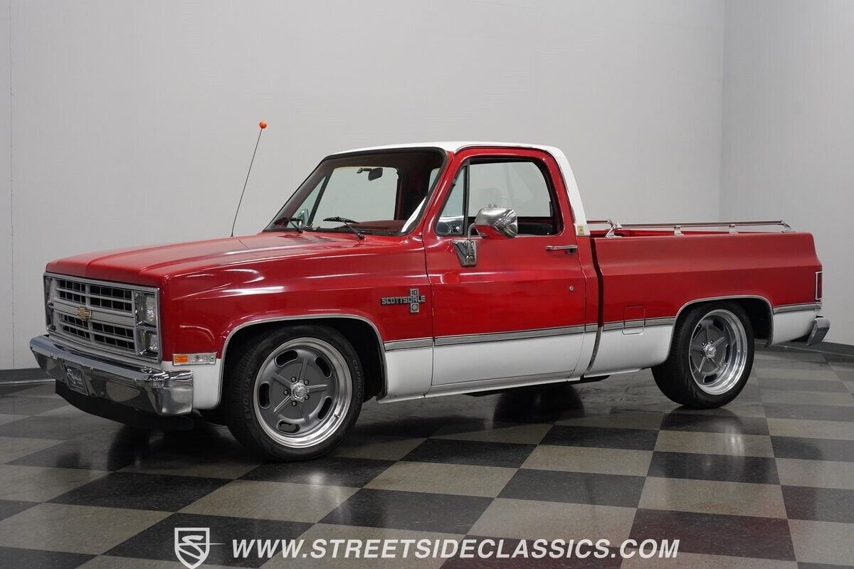 Chevrolet-C-10-Pickup-1984-7