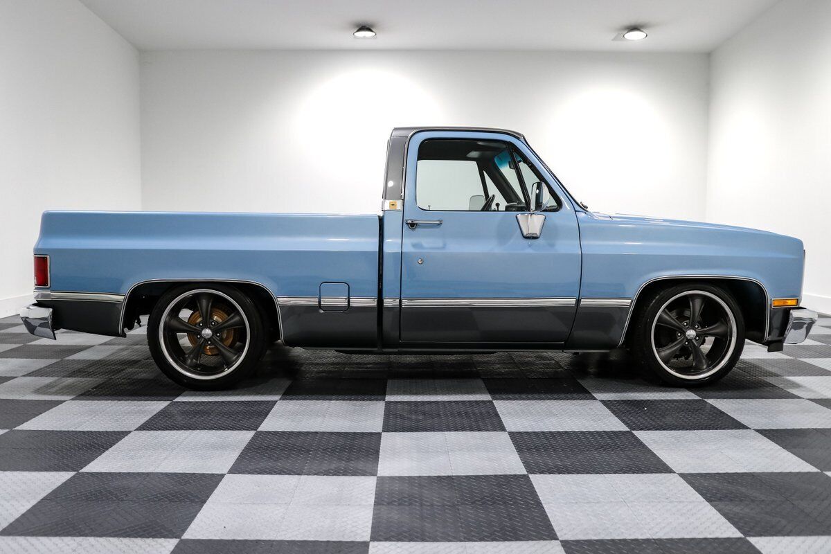 Chevrolet-C-10-Pickup-1984-7