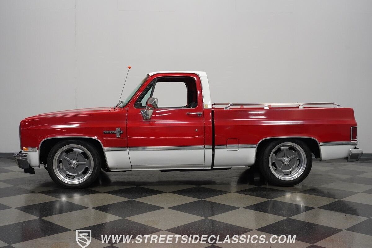 Chevrolet-C-10-Pickup-1984-8