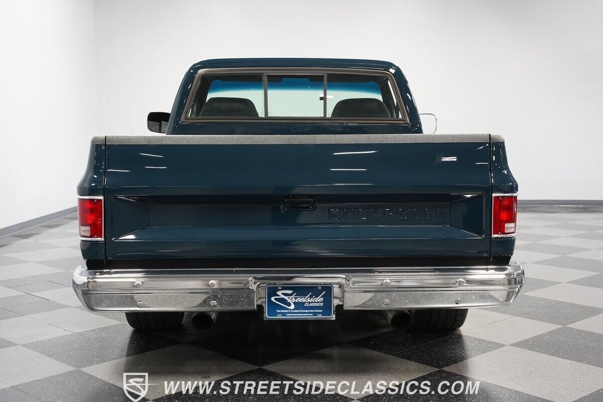 Chevrolet-C-10-Pickup-1985-10