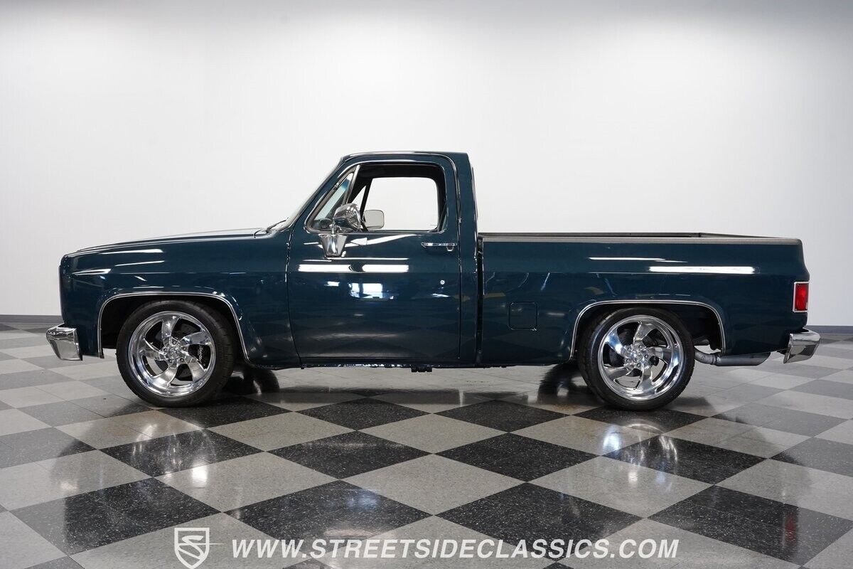 Chevrolet-C-10-Pickup-1985-2