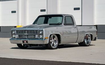 Chevrolet-C-10-Pickup-1985-3