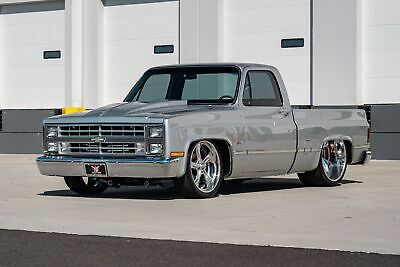 Chevrolet-C-10-Pickup-1985-3