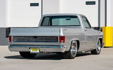 Chevrolet-C-10-Pickup-1985-4