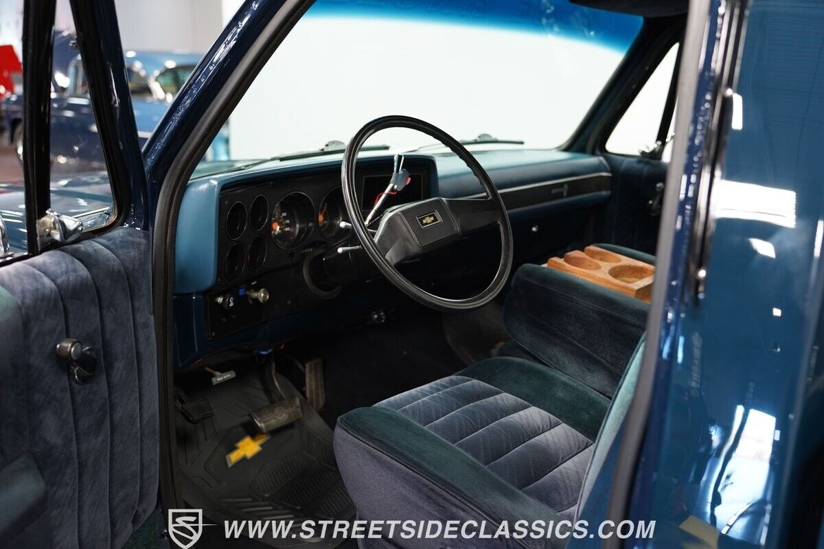 Chevrolet-C-10-Pickup-1985-4