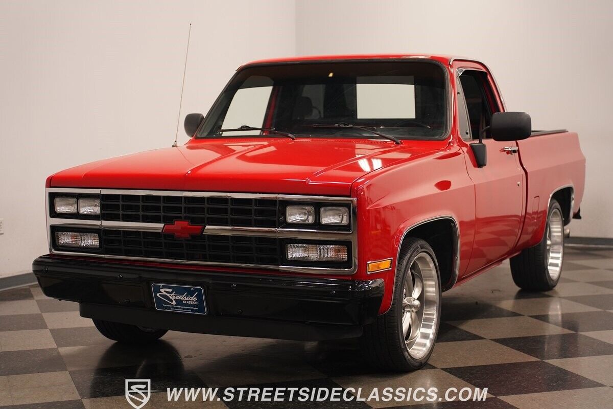 Chevrolet-C-10-Pickup-1985-6