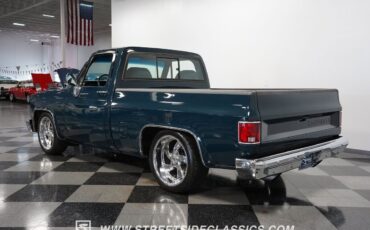 Chevrolet-C-10-Pickup-1985-9