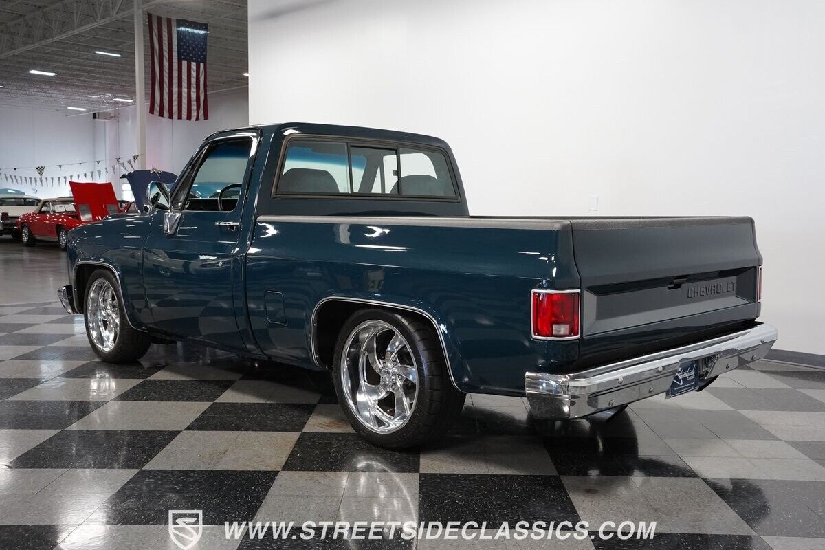 Chevrolet-C-10-Pickup-1985-9