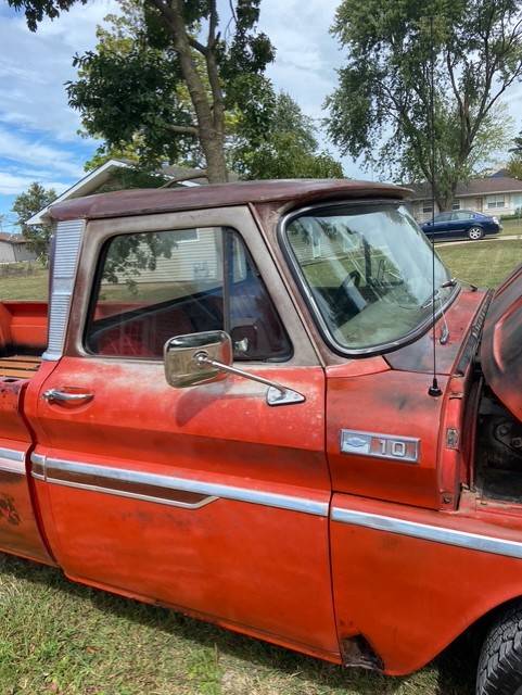 Chevrolet-C10-1965