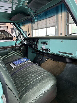 Chevrolet-C10-Pickup-1968-11