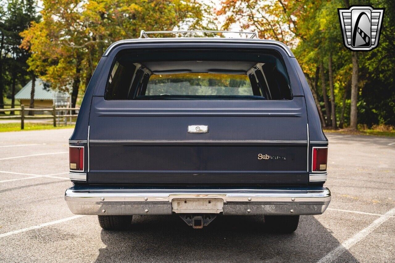 Chevrolet-C10-Suburban-Cabriolet-1985-5