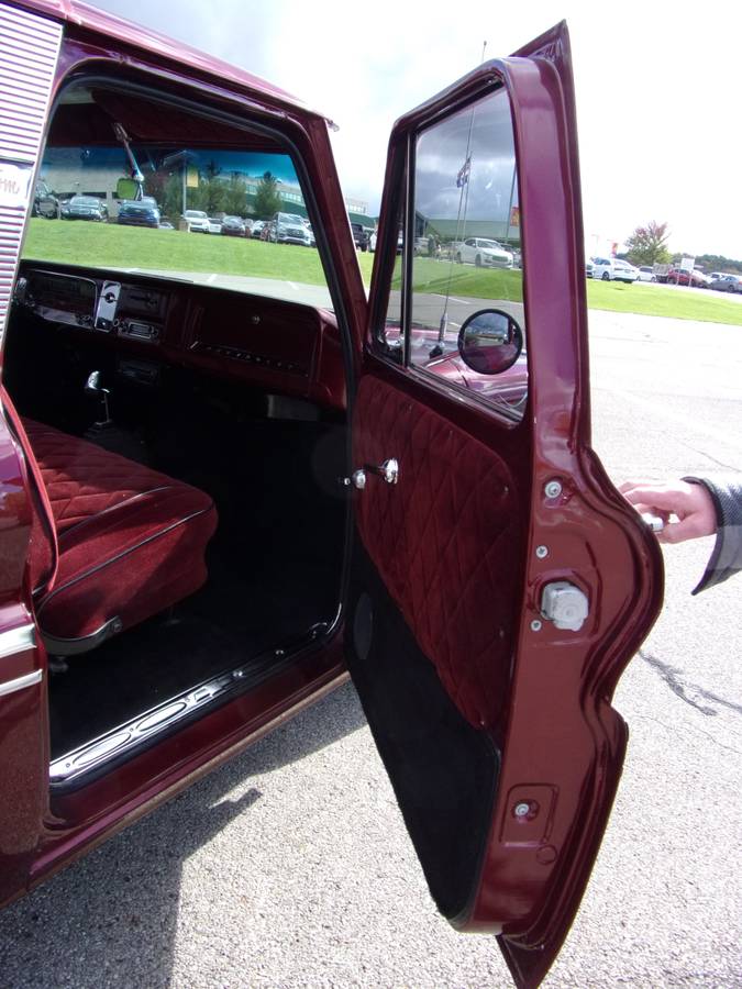 Chevrolet-C10-pickup-1966-11