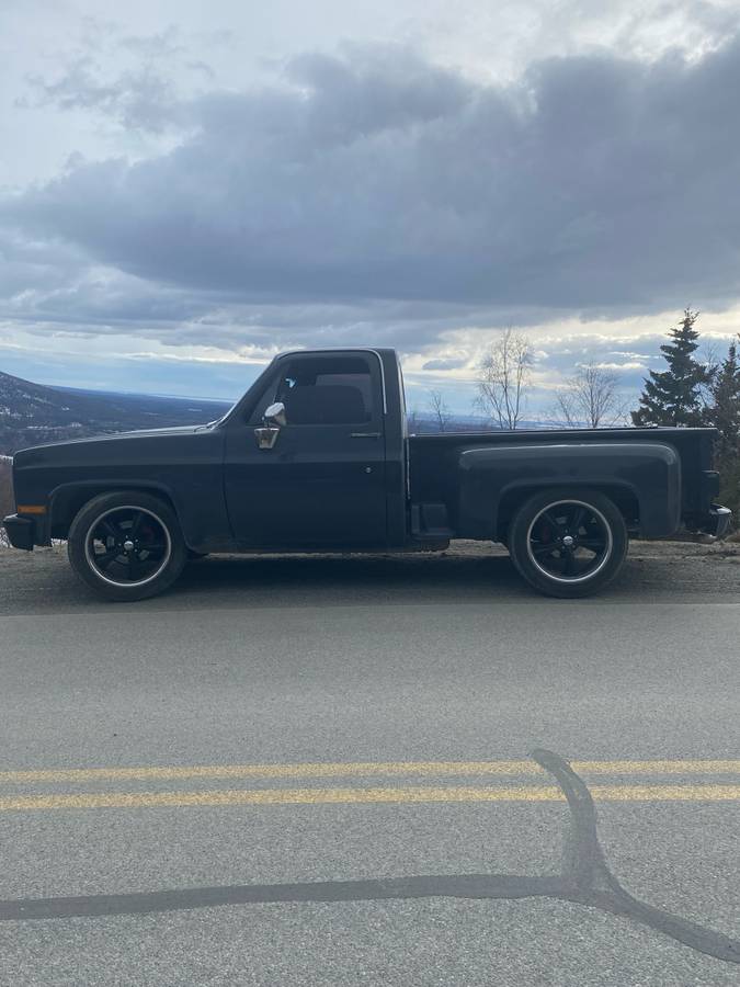 Chevrolet-C10-short-bed-1981-1