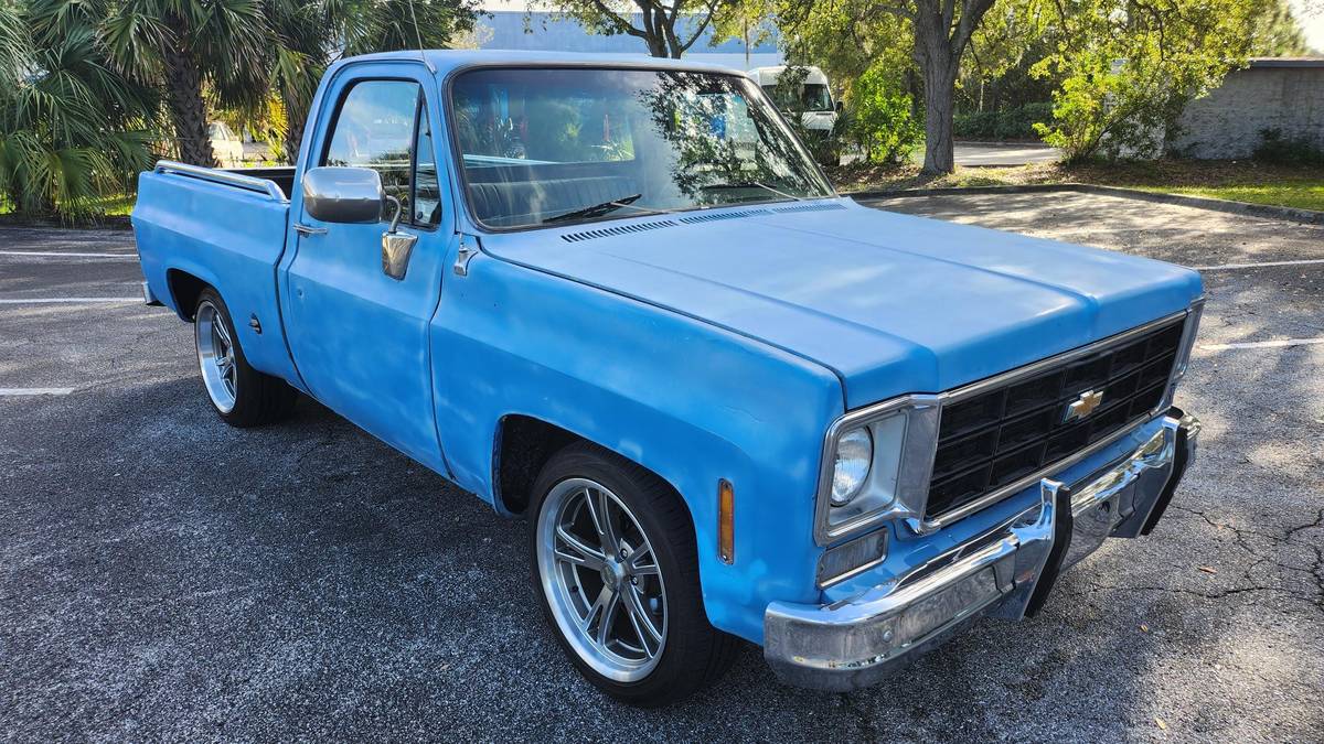 Chevrolet-C10-short-bed-pickup-1977-1