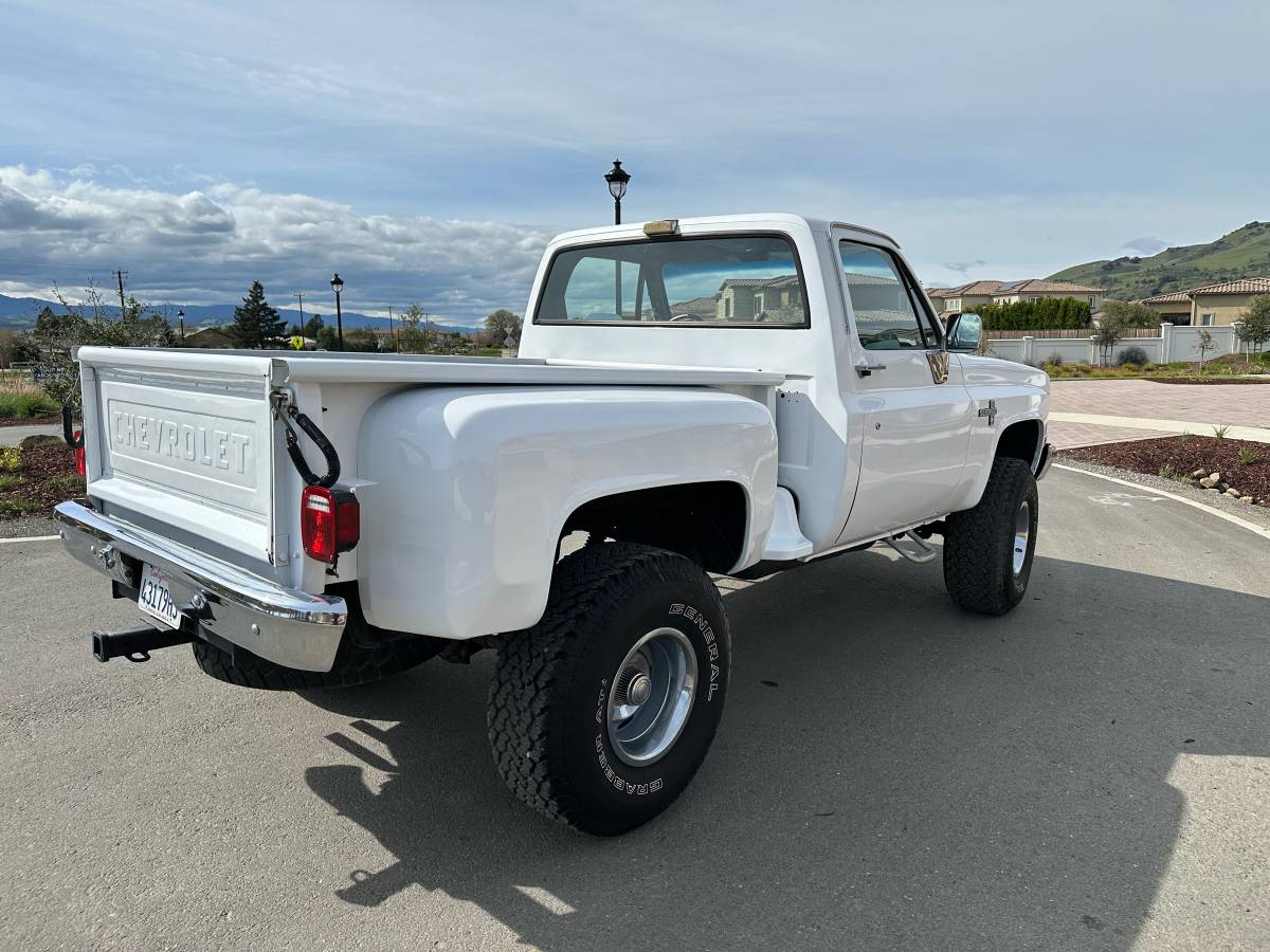 Chevrolet-C10-silverado-step-side-1987-11