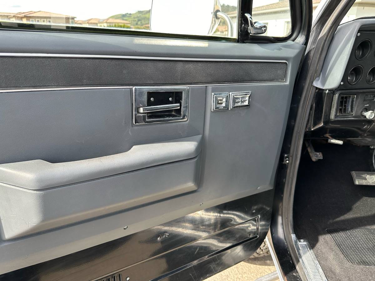 Chevrolet-C10-silverado-step-side-1987-20