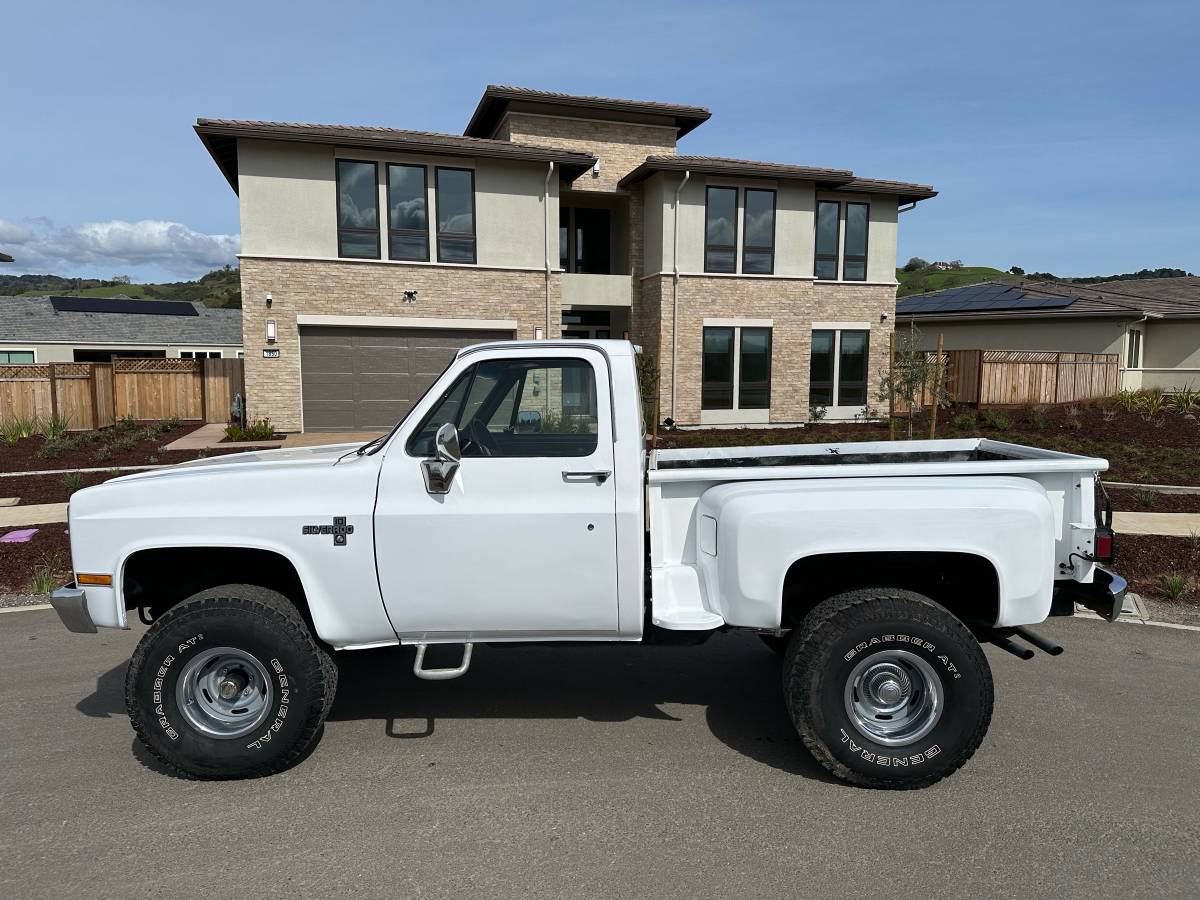 Chevrolet-C10-silverado-step-side-1987-4