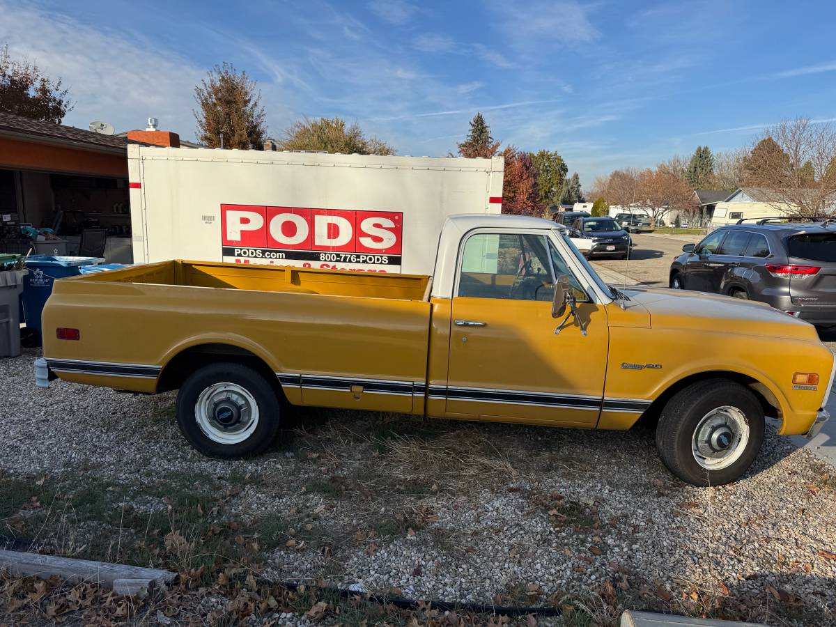 Chevrolet-C20-three-quarter-ton-pickup-1972-2