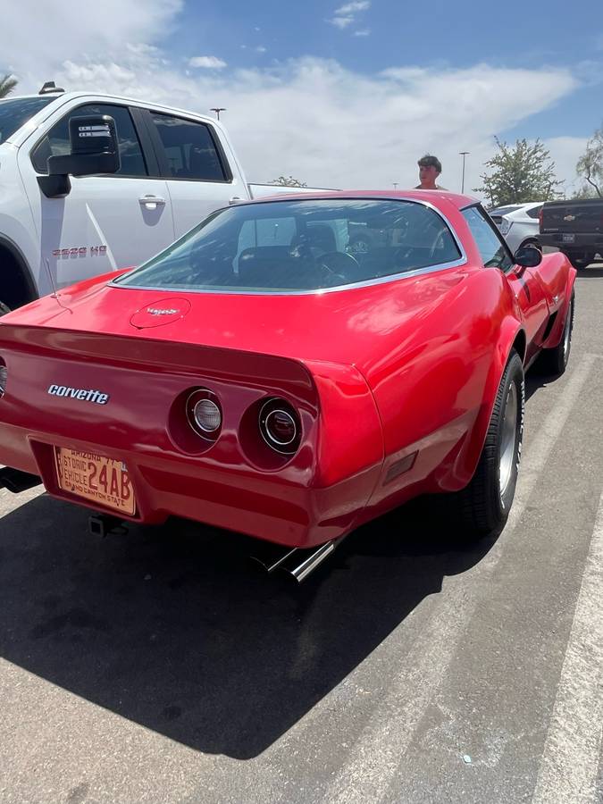 Chevrolet-C3-corvette-1979-10