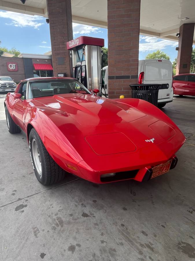 Chevrolet-C3-corvette-1979-13