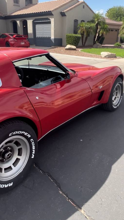 Chevrolet-C3-corvette-1979-7