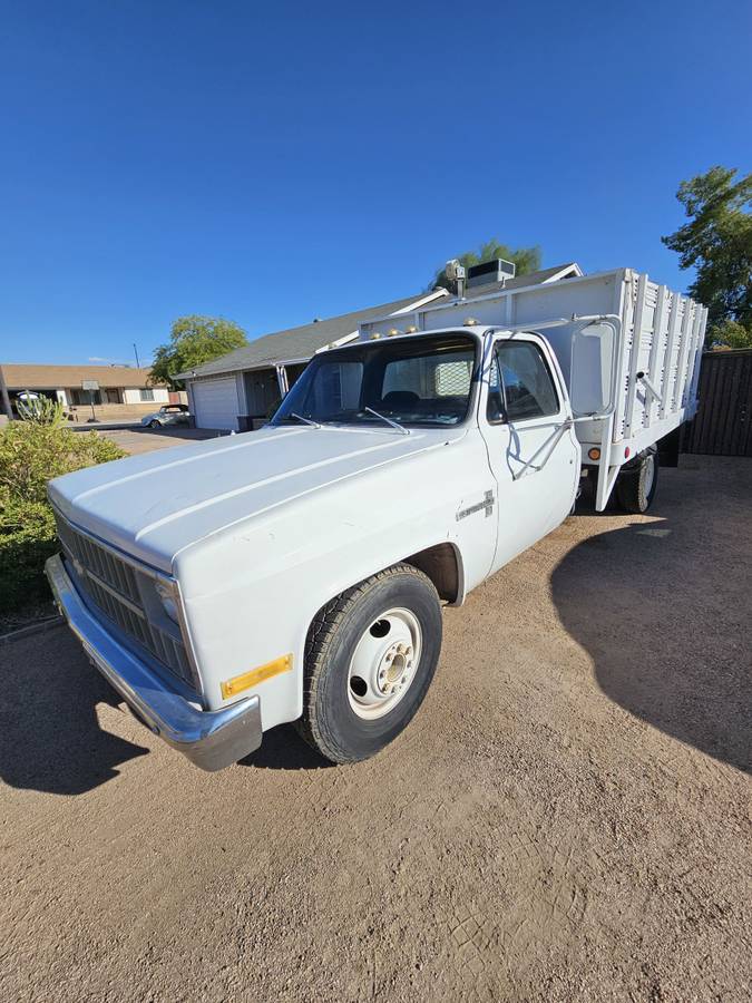 Chevrolet-C30-1982-12