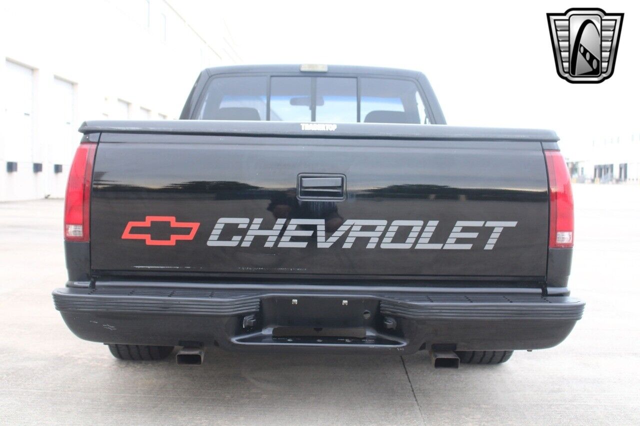 Chevrolet-CK-Pickup-1500-Pickup-1990-4