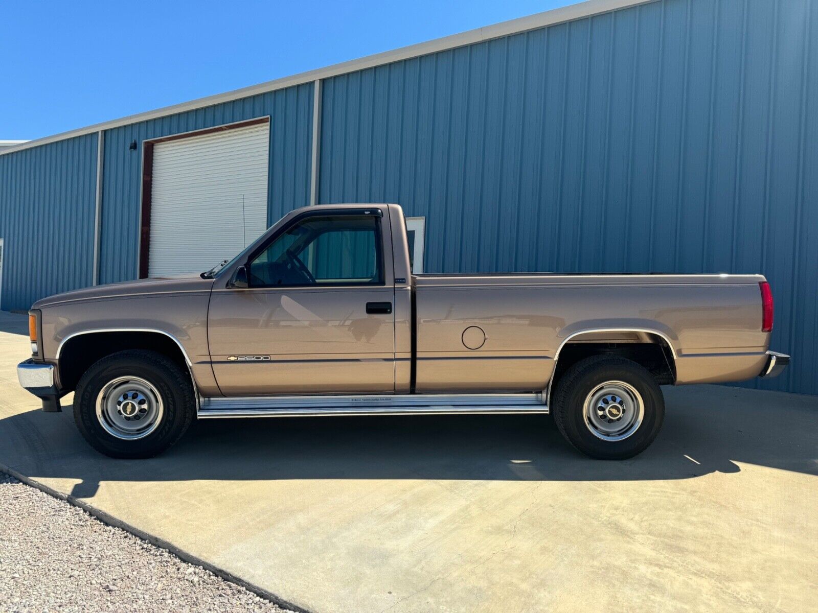 Chevrolet-CK-Pickup-2500-1995-1