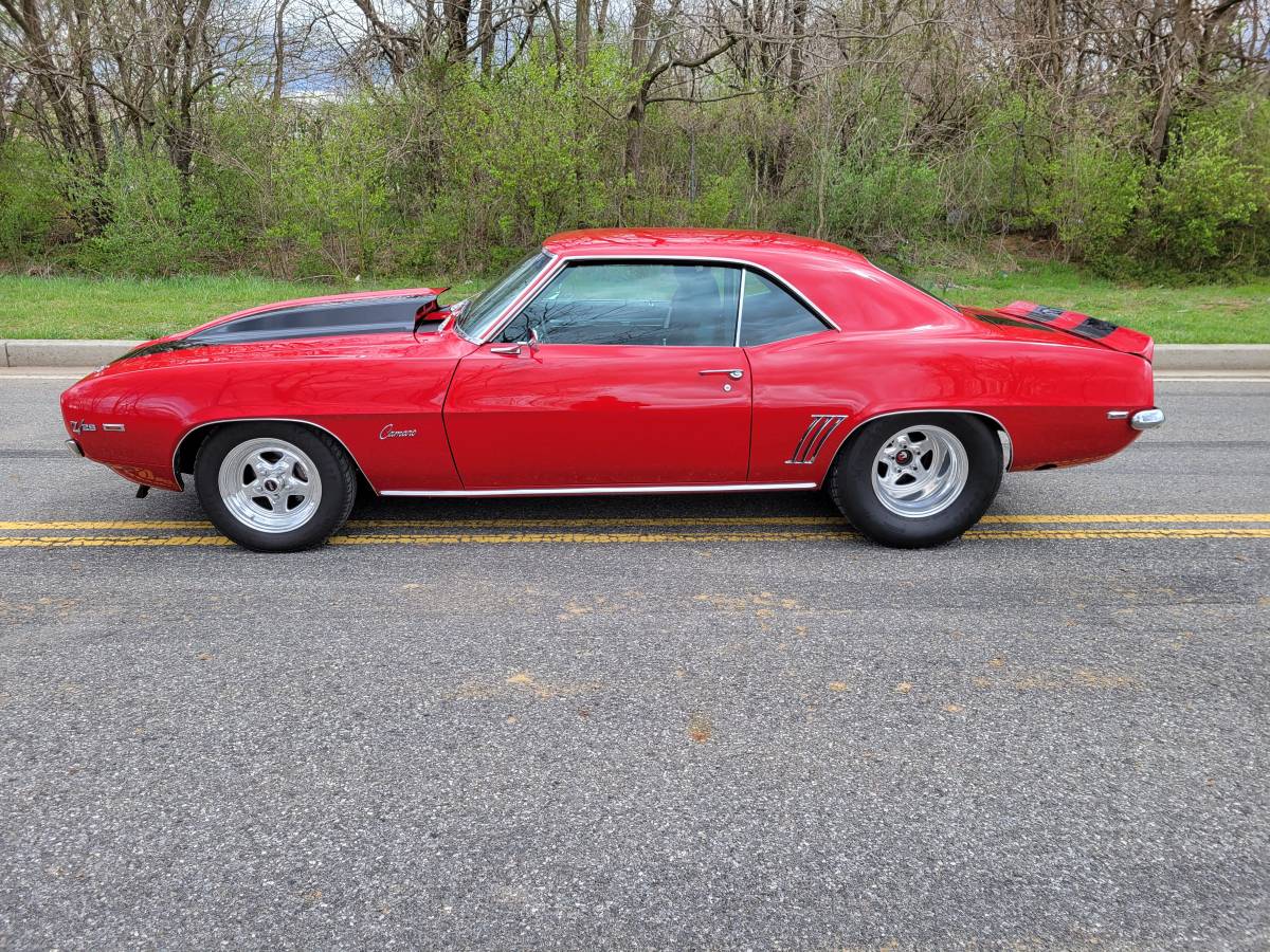 Chevrolet-Camaro-1969-2