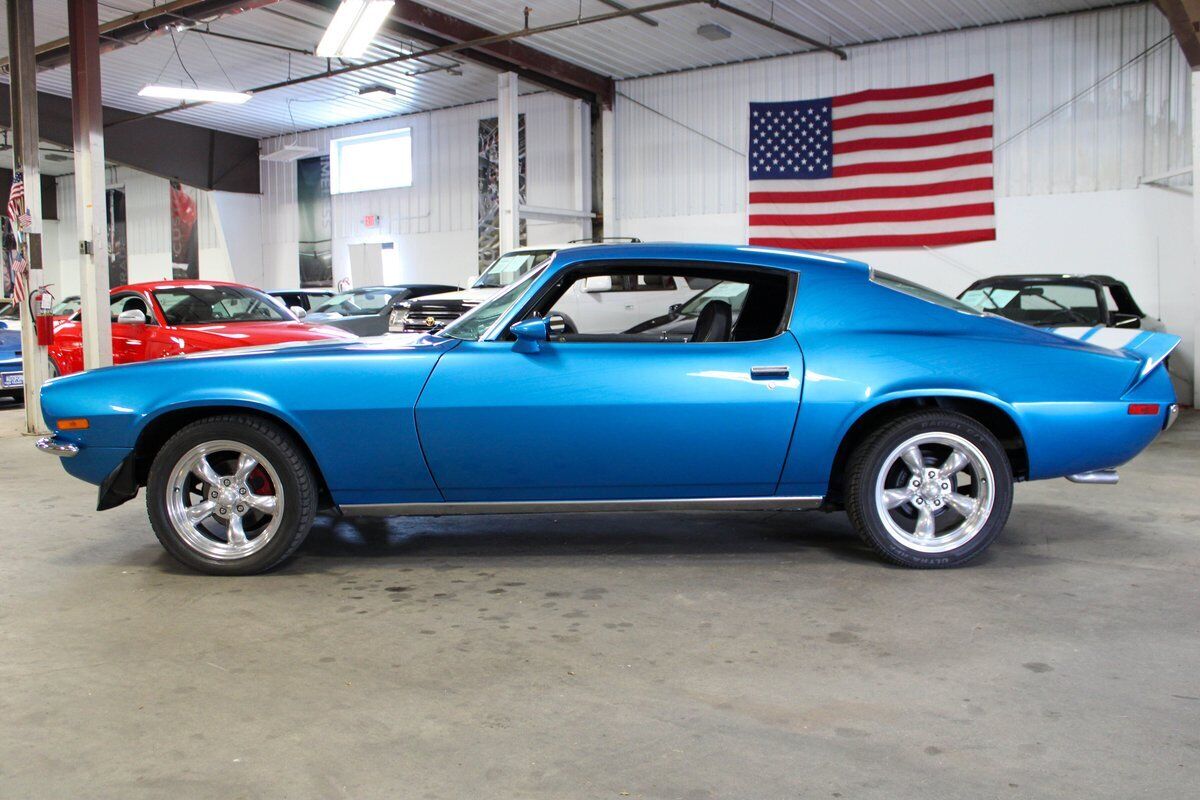 Chevrolet-Camaro-1970-2