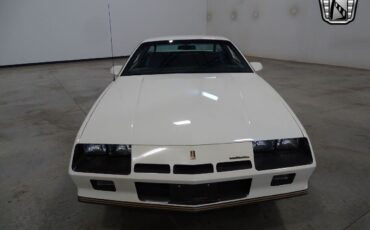 Chevrolet-Camaro-1984-4