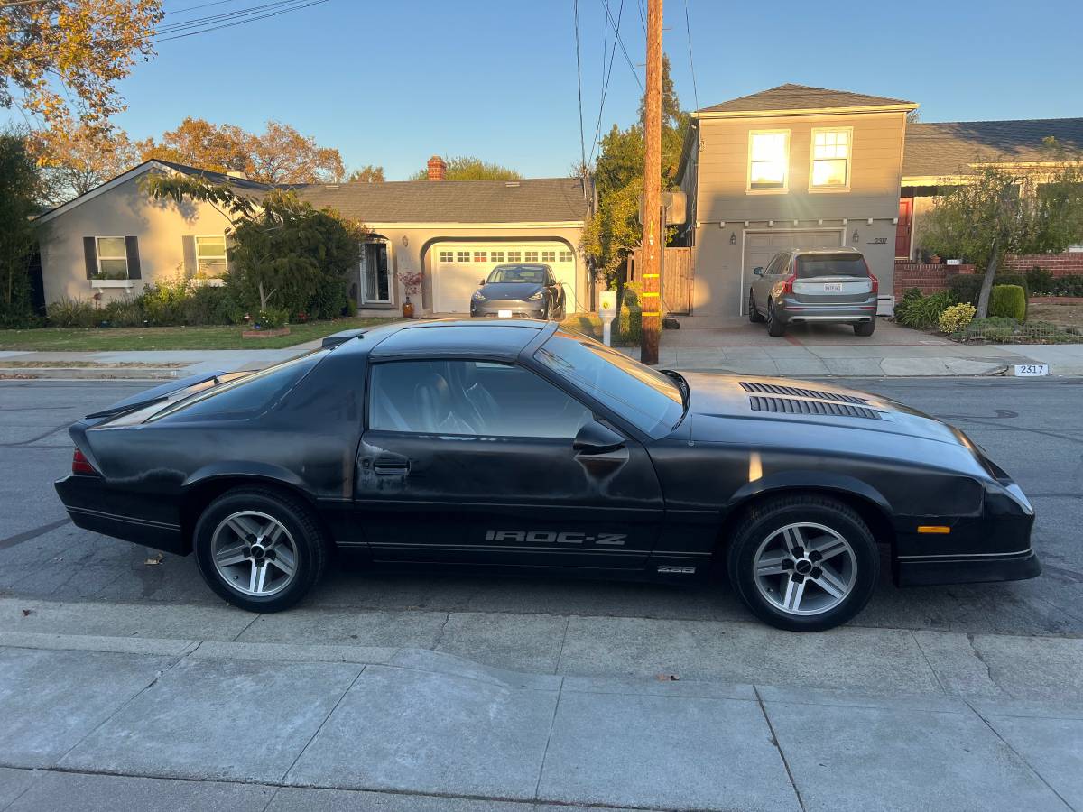 Chevrolet-Camaro-1986-4