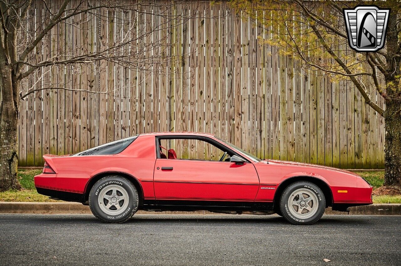 Chevrolet-Camaro-1987-7